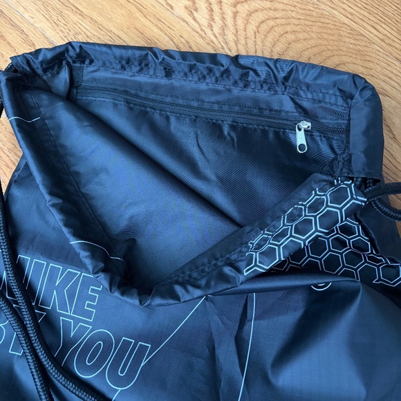 Nike By You unisex drawstring cinch sack backpack black - Picture 5 of 6